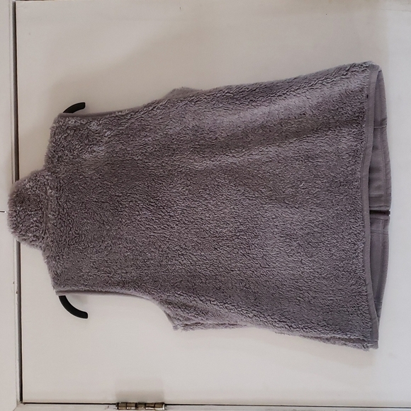 Gray Fleece Vest - Picture 2 of 2